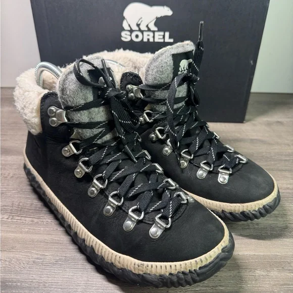 Sorel Out N About Plus Conquest Boots - Black size 8 EUC - Picture 5 of 10
